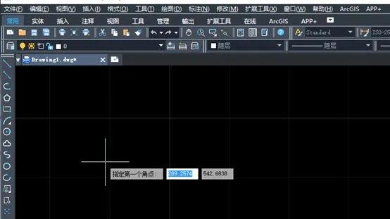 CAD怎样调整标注和图形的距离 ？